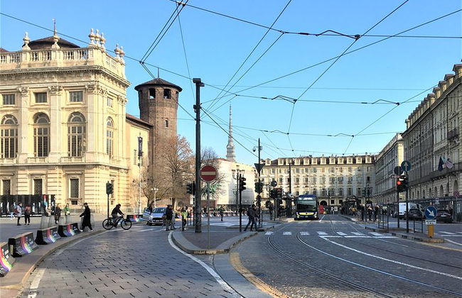 Torino barocca: esplora Piazza Castello con un tour audio autoguidato - Foto 15