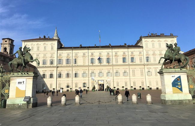 Torino barocca: esplora Piazza Castello con un tour audio autoguidato - Foto 4