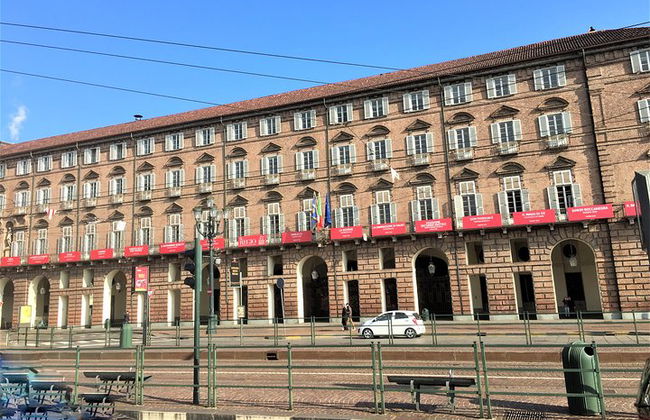 Torino barocca: esplora Piazza Castello con un tour audio autoguidato - Foto 6