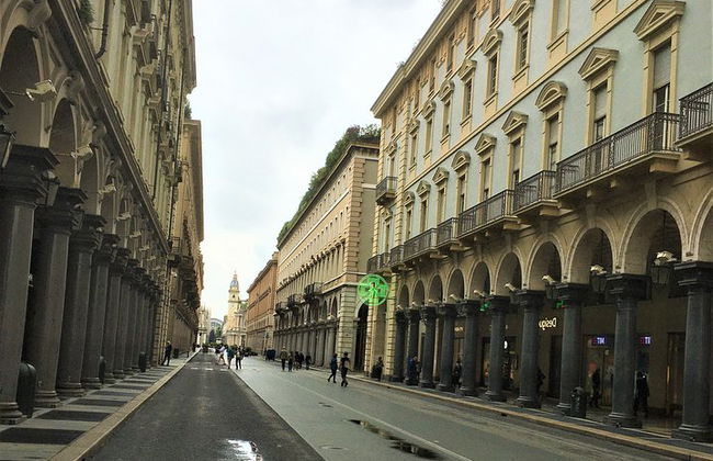 Torino barocca: esplora Piazza Castello con un tour audio autoguidato - Foto 16