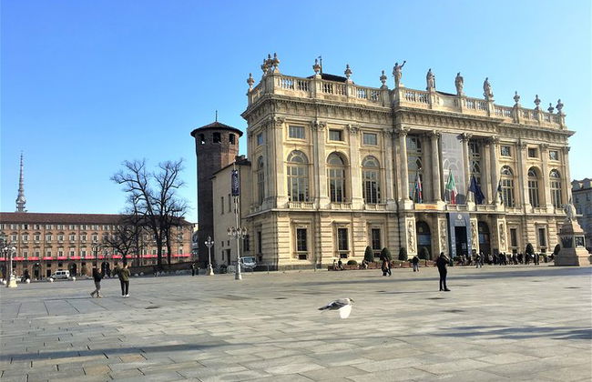 Torino barocca: esplora Piazza Castello con un tour audio autoguidato - Foto 14