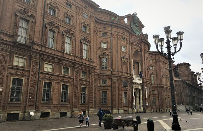 Torino barocca: esplora Piazza Castello con un tour audio autoguidato - Foto 18