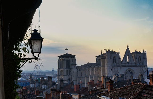 Lyon Chasse aux fantômes: Suivez le jeu d'exploration des ombres - Photo 8