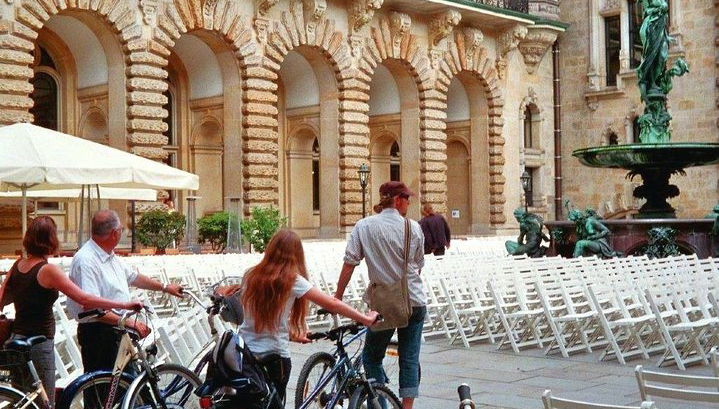 Tour in bici della città di Amburgo - Tradizione e modernità - Elbphilharmonie (min.4) - Foto 1