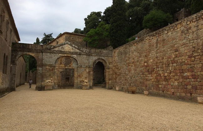 Day Tour to Lagrasse village and Fontfroide Abbey.Private tour from Carcassonne. - Photo 9