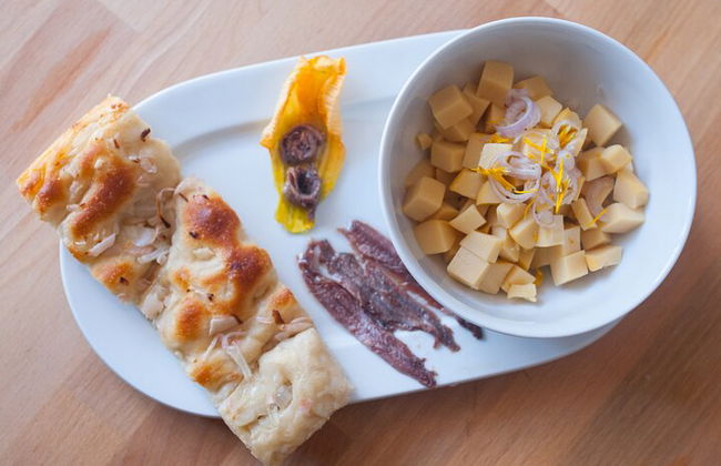 Tour del mercato di Torino e autentico aperitivo italiano a casa di un locale - Foto 8