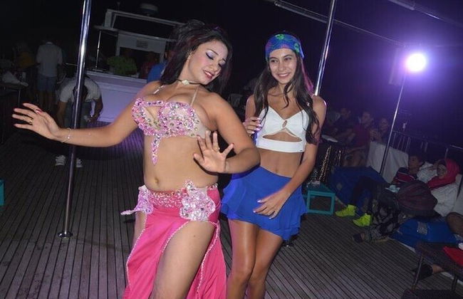 Crucero por la noche en Sharm El Sheikh y entretenimiento con danza del vientre - Foto 11
