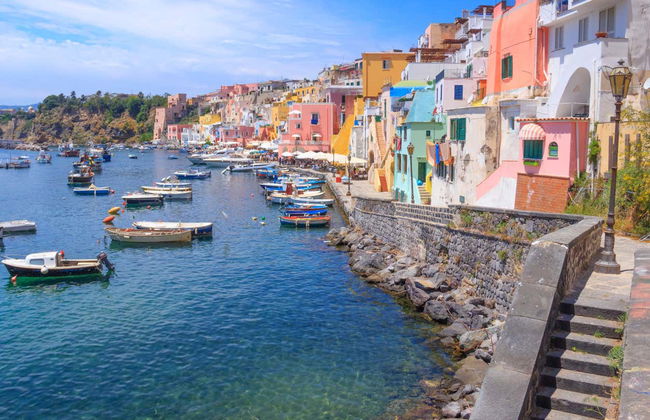 Escursione a Procida + Giro in barca sulla costa di Ischia - Foto 3