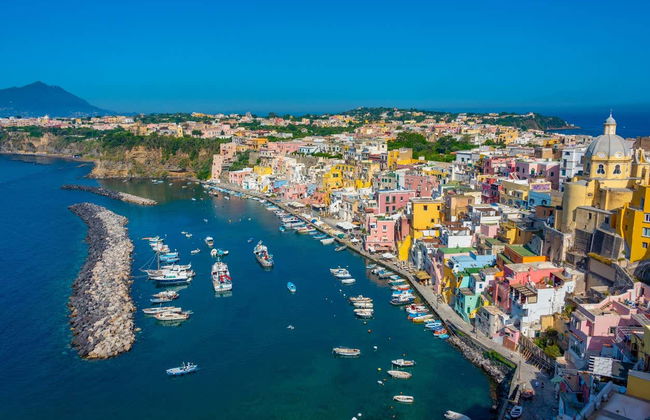 Escursione a Procida + Giro in barca sulla costa di Ischia - Foto 5