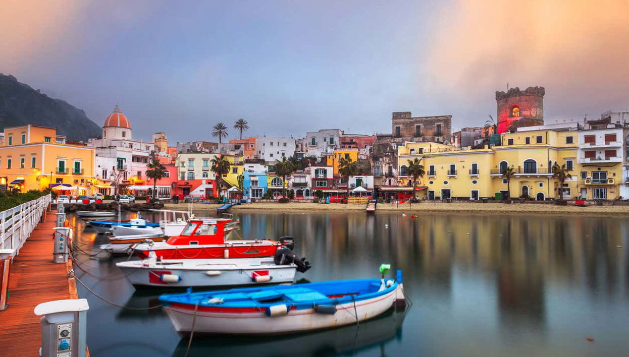 Escursione a Procida + Giro in barca sulla costa di Ischia - Foto 1