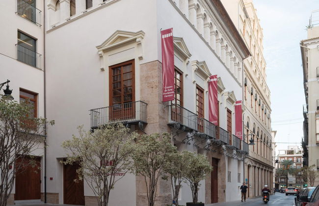 Hortensia Herrero Art Centre - Photo 7