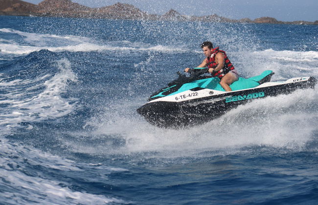 Tour en moto de agua por Corralejo y la isla de Lobos - Foto 7