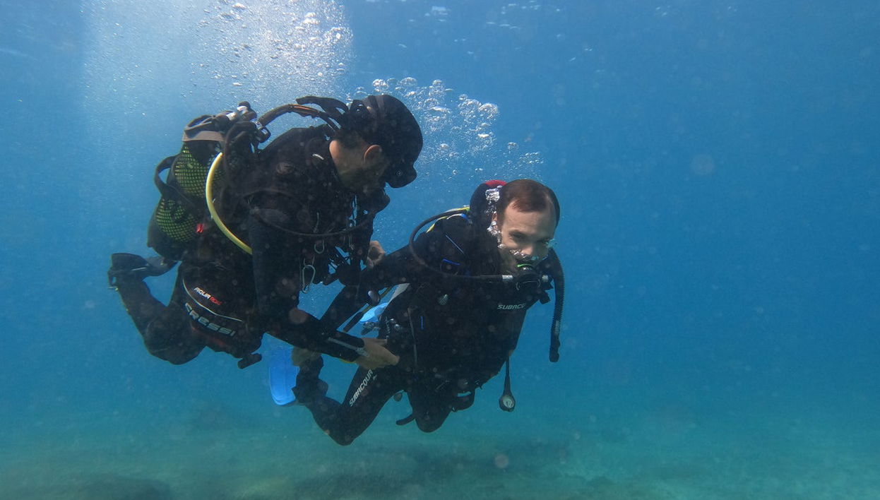 Bautismo de buceo en La Lajita - Foto 1