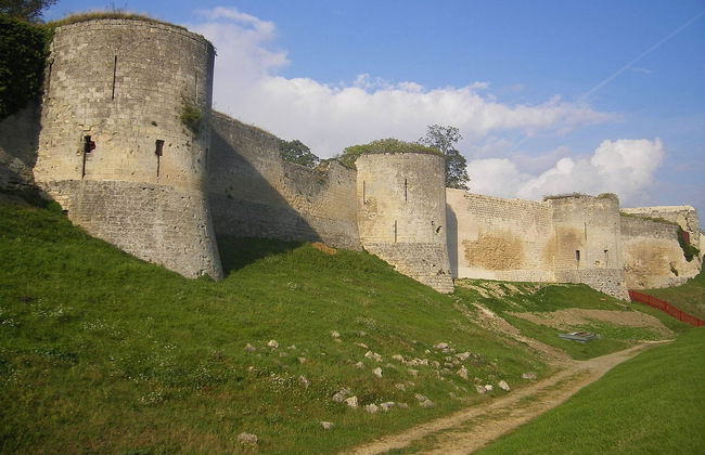 Entrada al castillo de Coucy - Foto 5