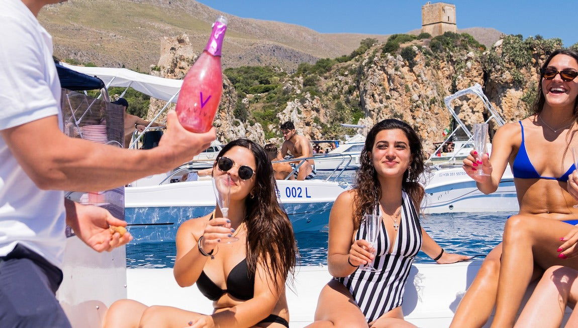 Giro in barca al tramonto con aperitivo