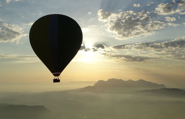 Manresa Hot Air Balloon Ride - Foto 1