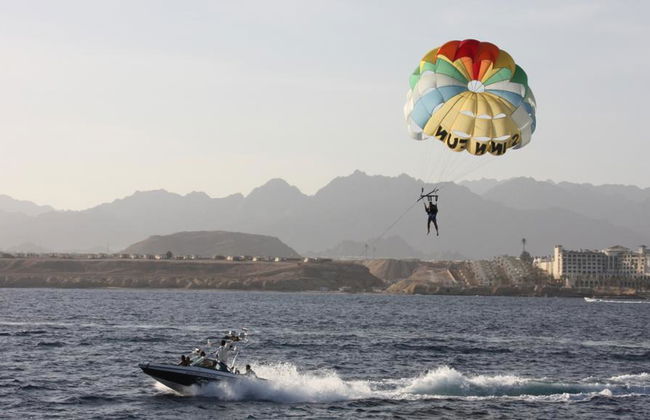Parasailing - Photo 4