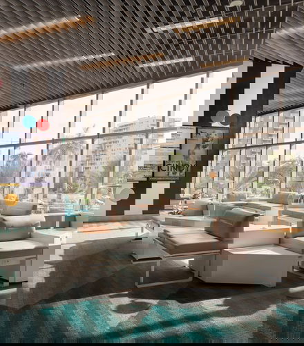 Foto de Tren de alta velocidad Brightline entre Boca Ratón y Miami