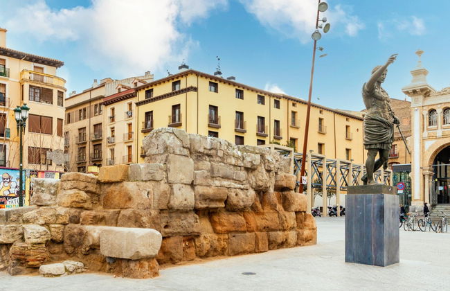 Juego de pistas en Zaragoza: Búsqueda del tesoro - Foto 4