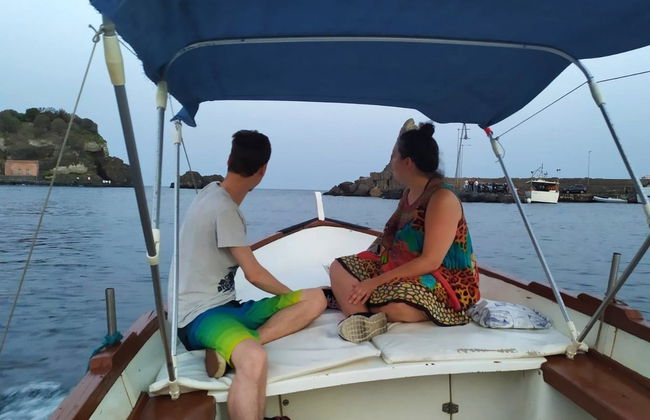 Passeio de barco pelas ilhas dos Ciclopes com almoço - Foto 2