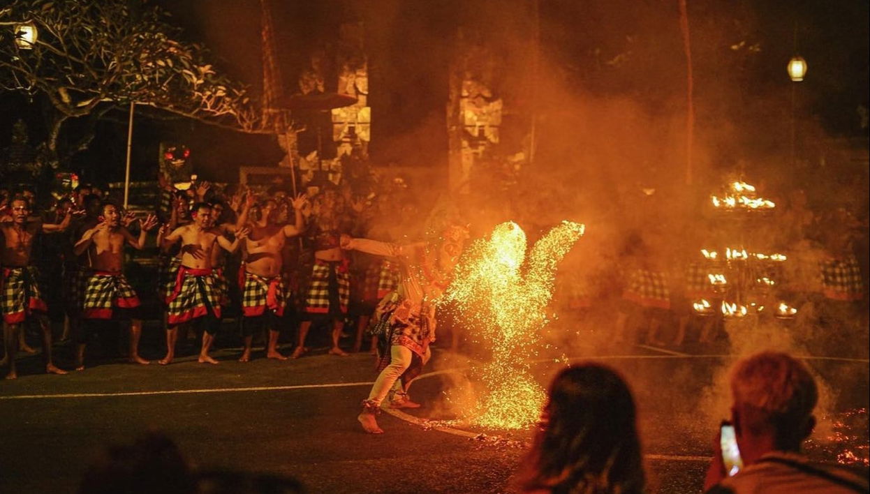 Spectacle de danse kecak à Ubud - Photo 1