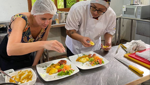 Cooking Class on Santa Cruz Island - Foto 2