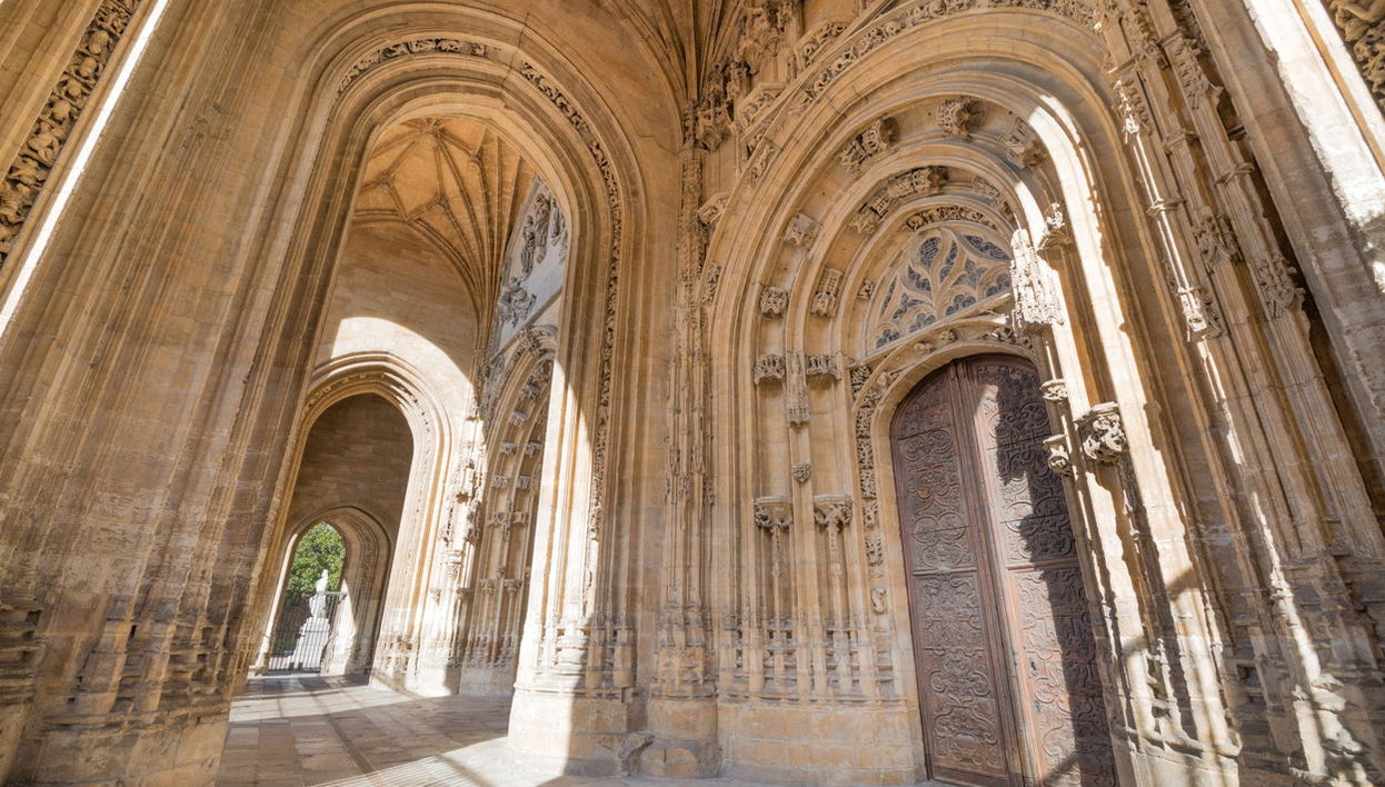 Visita guiada por la catedral de Oviedo - Foto 1