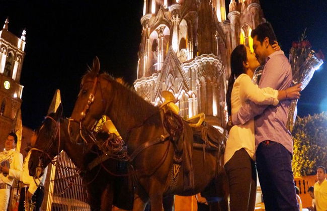 Descubre el centro histórico de esta mágica ciudad colonial a caballo al atardecer - Foto 4