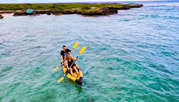 Remando pelo litoral leste de Oahu