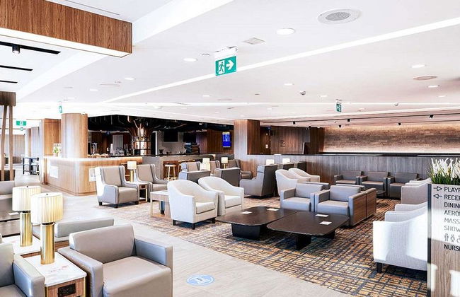 Plaza Premium Lounge at T3, International Departures - Ticket - Foto 1