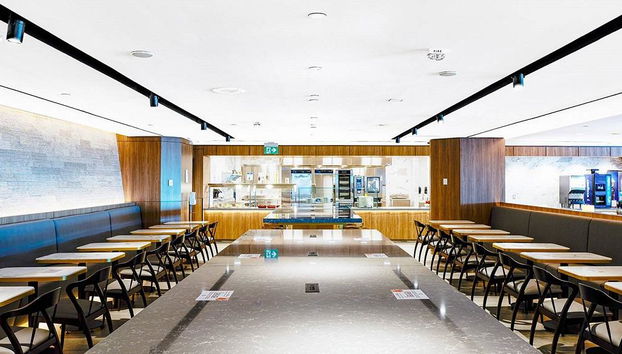 Plaza Premium Lounge at T3, International Departures - Ticket - Photo 2