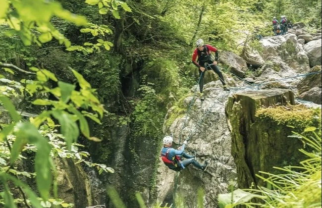 Descenso de cañones en Interlaken - Foto 2