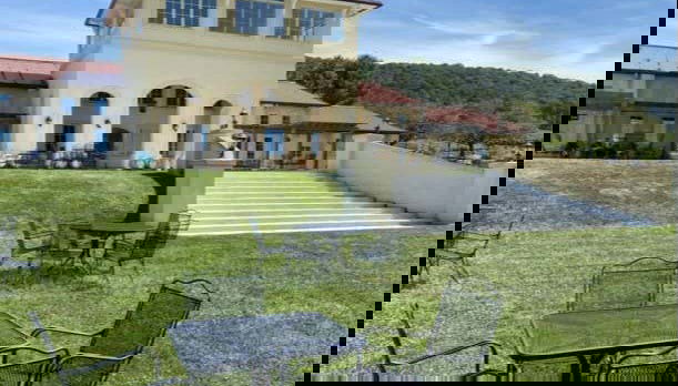 Virginia Wineries Tour - Photo 2