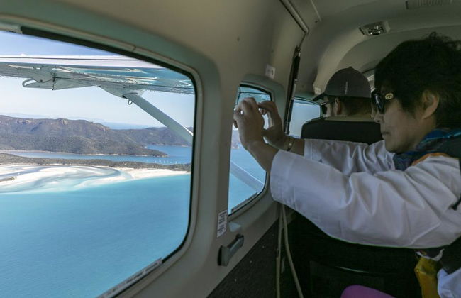 Vuelo panorámico de 60 minutos sobre Whitehaven Beach, Hill Inlet y Heart Reef - Foto 6