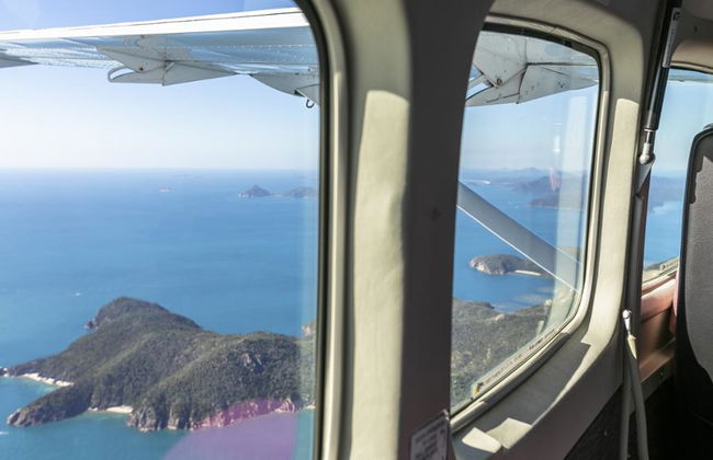 Vuelo panorámico de 60 minutos sobre Whitehaven Beach, Hill Inlet y Heart Reef - Foto 5