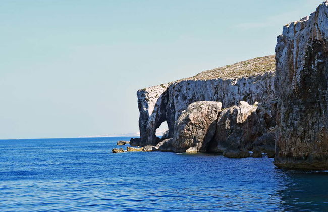 Paseo en barco al atardecer por Comino y la Laguna Azul - Foto 3