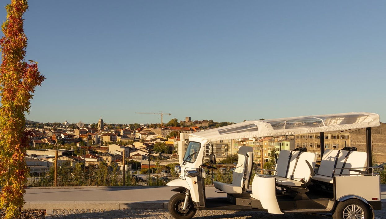 Guimarães Tuk Tuk Tour - Photo 1