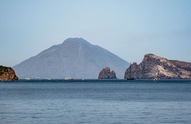 Excursión a Estrómboli y Panarea - Foto 4