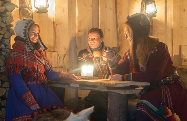 Descubra la historia del pueblo sami con una experiencia en trineo de renos - Tour de medio día - Foto 7