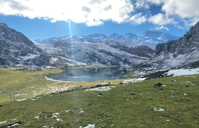 Visite privée d'Oviedo à Covadonga, lacs et villages de marins - Photo 11