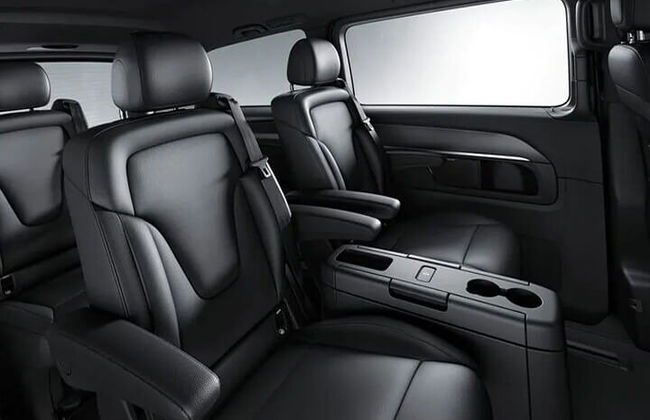 MiniVan Departure Private Transfer Sharjah to Sharjah Airport SHJ - Photo 2