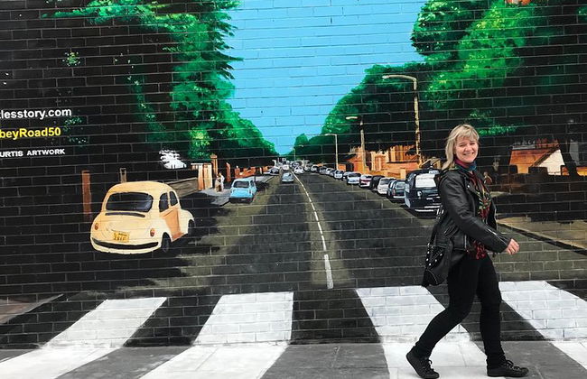 El "Carpool Karaoke" de los Beatles de 2 horas incluye una bebida en el "Phil" - Foto 14