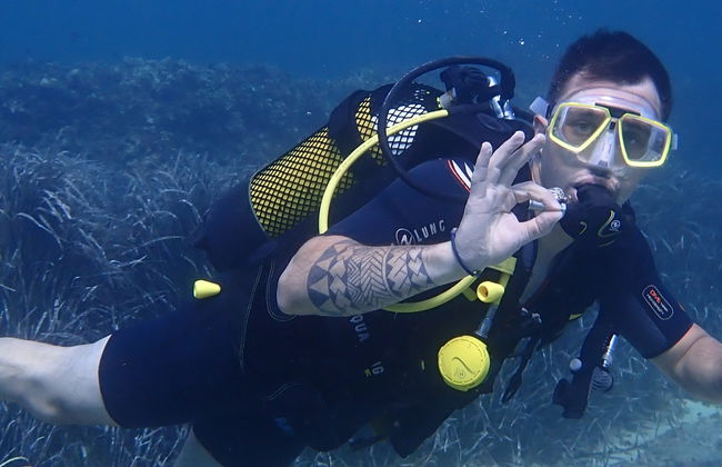 Bautismo de buceo en la Reserva Marina Cala Delta - Foto 7