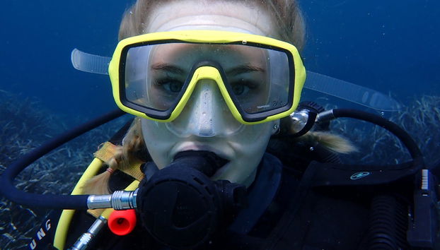 Bautismo de buceo en la Reserva Marina Cala Delta - Foto 5