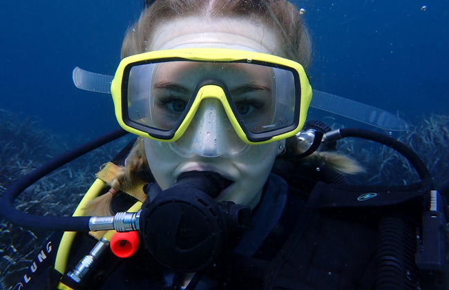 Bautismo de buceo en la Reserva Marina Cala Delta - Foto 5