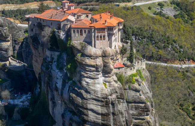 Meteora Monasteries Day Trip and 24 hour City Sightseeing Thessaloniki Hop-On Hop-Off Bus Tour - Foto 5