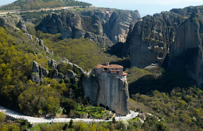 Meteora Monasteries Day Trip and 24 hour City Sightseeing Thessaloniki Hop-On Hop-Off Bus Tour - Foto 4