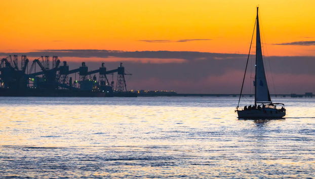 Sunset Tagus Cruise - Photo 3