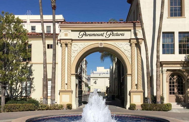 Hollywood & Celebrity Homes Tour - Photo 4