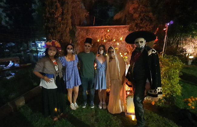 Tour del Día de Muertos por Xochimilco con cena - Foto 6